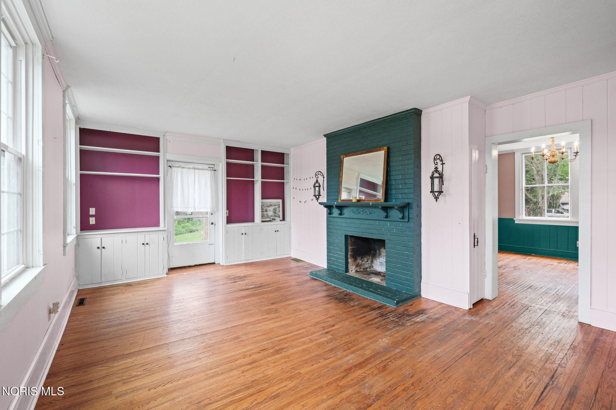 230 N River Road