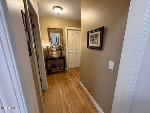 Tiny photo for 2103 Woodmere Court, Toledo, OH 43615 (MLS # 10013514)
