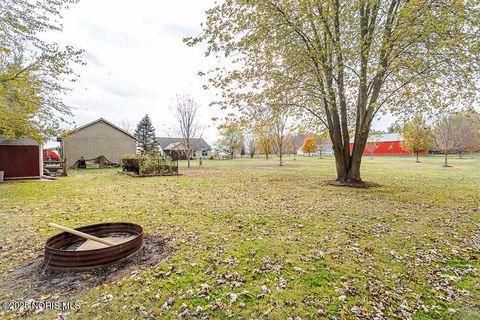 Tiny photo for 14060 Harrison Road, Grand Rapids, OH 43522 (MLS # 10001810)