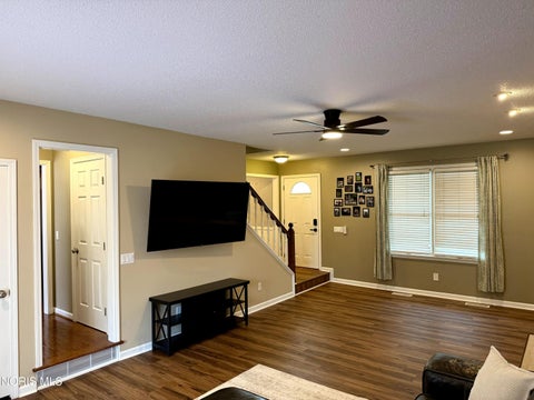 Tiny photo for 813 Roche De Bouef Court, Waterville, OH 43566 (MLS # 10009234)