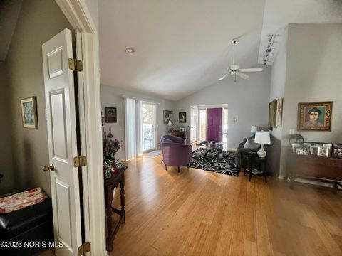 Tiny photo for 2347 Mckivett Drive, Toledo, OH 43615 (MLS # 10002904)