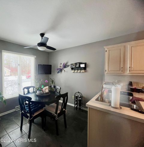 Tiny photo for 2347 Mckivett Drive, Toledo, OH 43615 (MLS # 10002904)