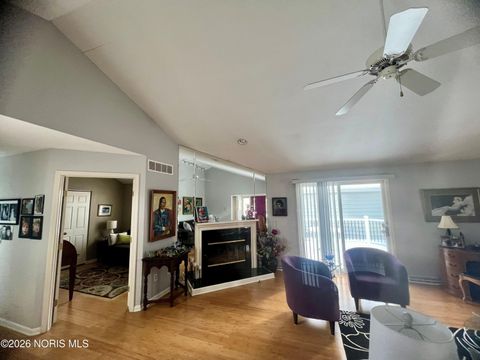 Tiny photo for 2347 Mckivett Drive, Toledo, OH 43615 (MLS # 10002904)