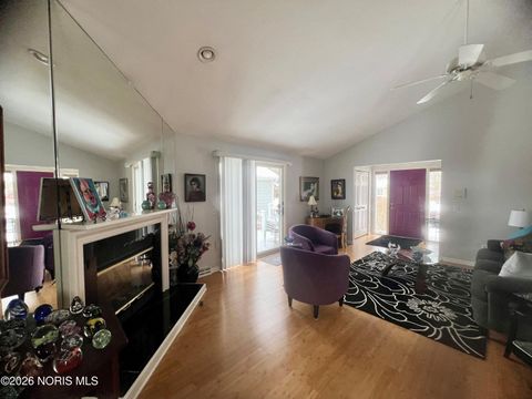 Tiny photo for 2347 Mckivett Drive, Toledo, OH 43615 (MLS # 10002904)