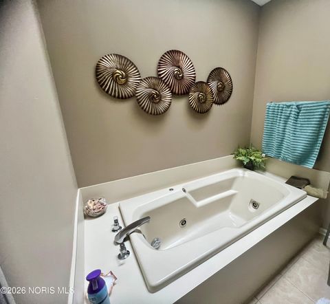 Tiny photo for 2347 Mckivett Drive, Toledo, OH 43615 (MLS # 10002904)