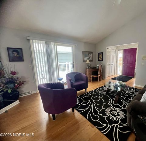 Tiny photo for 2347 Mckivett Drive, Toledo, OH 43615 (MLS # 10002904)