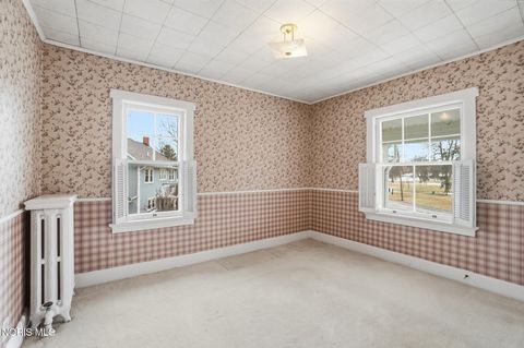 Tiny photo for 3605 River Road, Toledo, OH 43614 (MLS # 10004203)