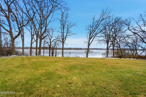 Tiny photo for 3605 River Road, Toledo, OH 43614 (MLS # 10004203)