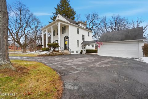 Photo of 3605 River Road, Toledo, OH 43614 (MLS # 10004203)