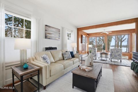 Tiny photo for 3605 River Road, Toledo, OH 43614 (MLS # 10004203)