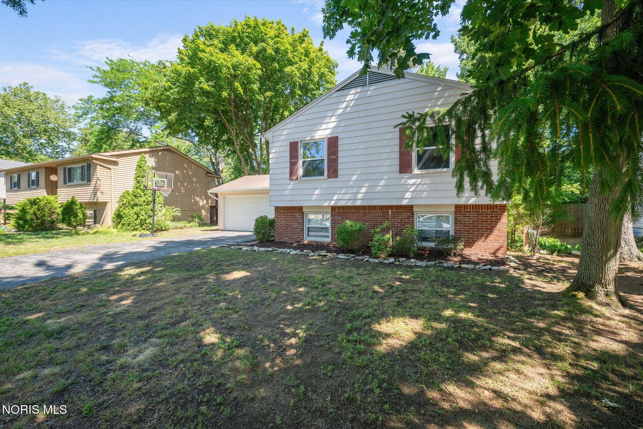 6448 Coppersmith Road