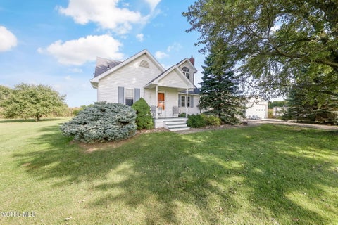 Photo of 13040 Perry Road, Grand Rapids, OH 43522 (MLS # 10013293)