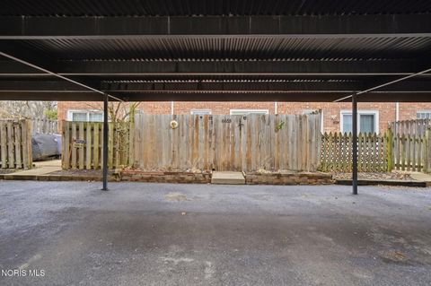 Tiny photo for 6655 Garden Road, Maumee, OH 43537 (MLS # 10004383)