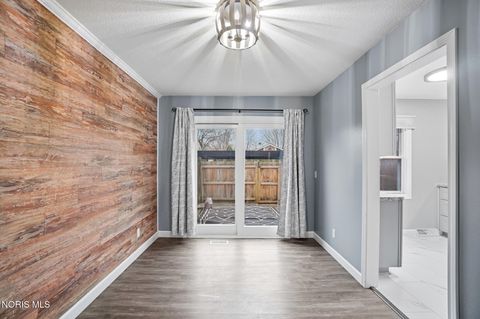 Tiny photo for 6655 Garden Road, Maumee, OH 43537 (MLS # 10004383)