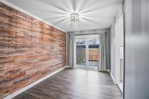 Tiny photo for 6655 Garden Road, Maumee, OH 43537 (MLS # 10004383)