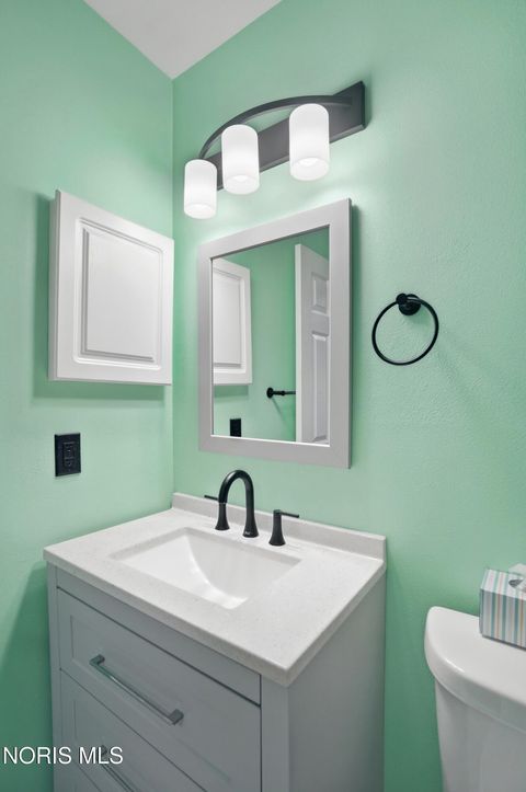 Tiny photo for 6655 Garden Road, Maumee, OH 43537 (MLS # 10004383)