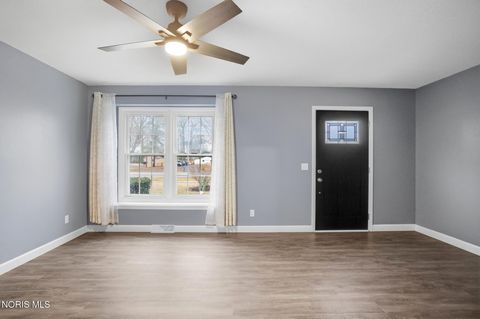 Tiny photo for 6655 Garden Road, Maumee, OH 43537 (MLS # 10004383)