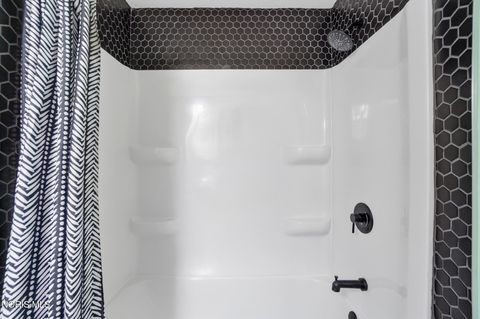 Tiny photo for 6655 Garden Road, Maumee, OH 43537 (MLS # 10004383)