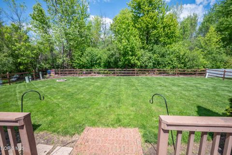 Tiny photo for 3465 Fieldbrooke Lane, Oregon, OH 43616 (MLS # 10007646)