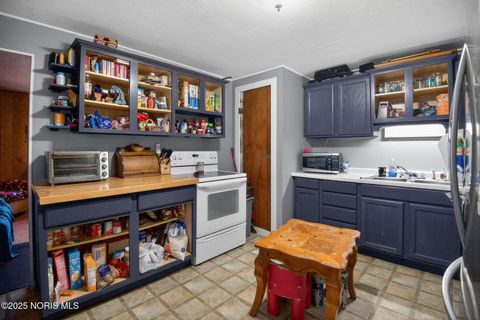 Tiny photo for 949 Southway Street, Van Wert, OH 45891 (MLS # 10002378)