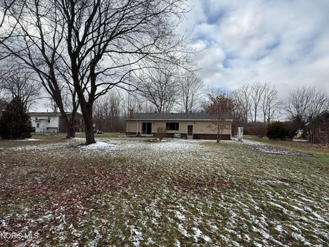 Tiny photo for 4257 Eber Road, Monclova, OH 43542 (MLS # 10004393)