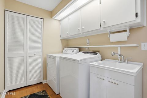Tiny photo for 4638 Vicksburg Drive, Sylvania, OH 43560 (MLS # 10007841)