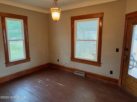 Tiny photo for 3631 Lake Street, Bryan, OH 43506 (MLS # 10001613)