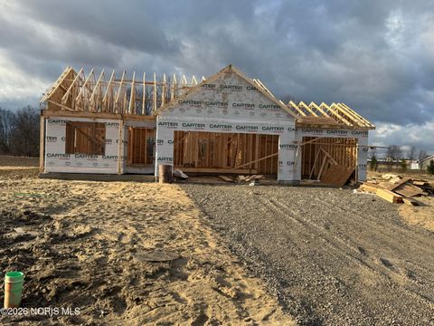 Tiny photo for 5025 Easton Drive, Oregon, OH 43616 (MLS # 10003674)