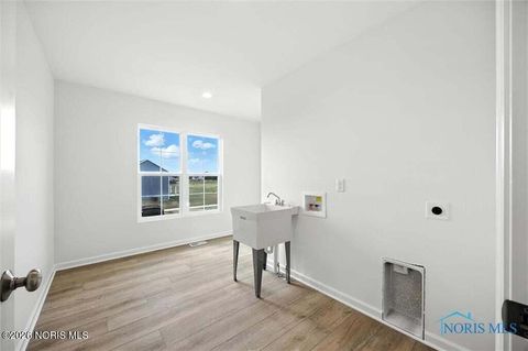 Tiny photo for 153 Bentley Drive, Perrysburg, OH 43551 (MLS # 10003753)