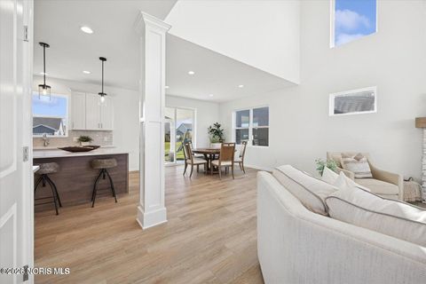 Tiny photo for 153 Bentley Drive, Perrysburg, OH 43551 (MLS # 10003753)