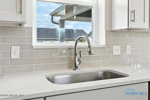 Tiny photo for 153 Bentley Drive, Perrysburg, OH 43551 (MLS # 10003753)