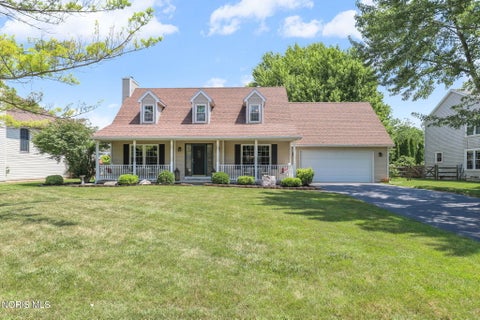 Photo of 136 Rutledge Drive, Waterville, OH 43566 (MLS # 10010620)