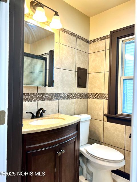 Tiny photo for 1953 Talbot Street, Toledo, OH 43613 (MLS # 10002457)