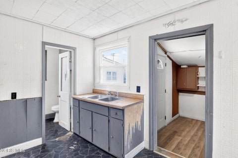Tiny photo for 121 W Stone Street, Gibsonburg, OH 43431 (MLS # 10014758)
