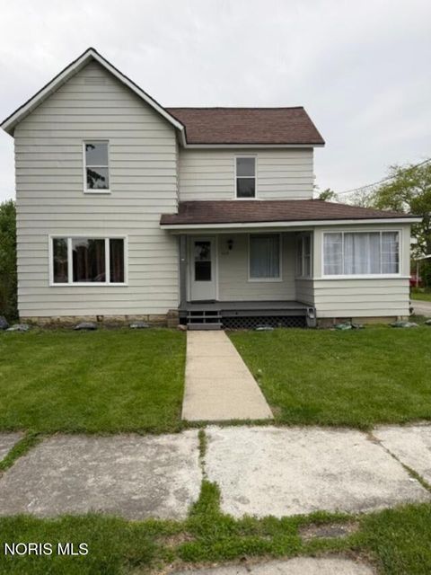Photo of 509 S Sycamore Avenue, Sycamore, OH 44882 (MLS # 10007908)