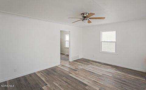 Tiny photo for 2846 Elsie Avenue, Toledo, OH 43613 (MLS # 10004244)