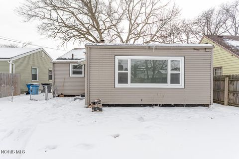 Tiny photo for 2846 Elsie Avenue, Toledo, OH 43613 (MLS # 10004244)