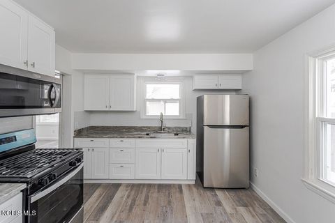 Tiny photo for 2846 Elsie Avenue, Toledo, OH 43613 (MLS # 10004244)