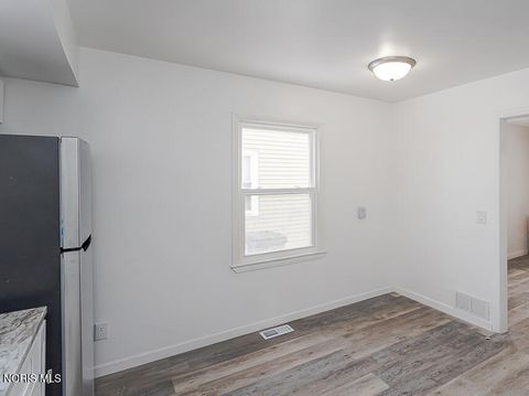 Tiny photo for 2846 Elsie Avenue, Toledo, OH 43613 (MLS # 10004244)