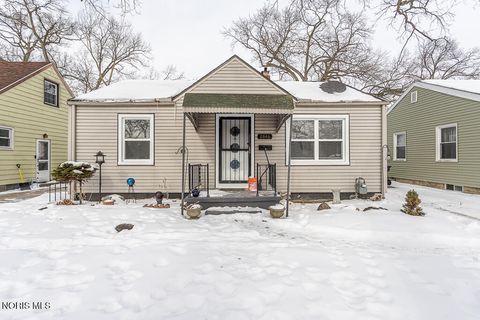 Photo of 2846 Elsie Avenue, Toledo, OH 43613 (MLS # 10004244)