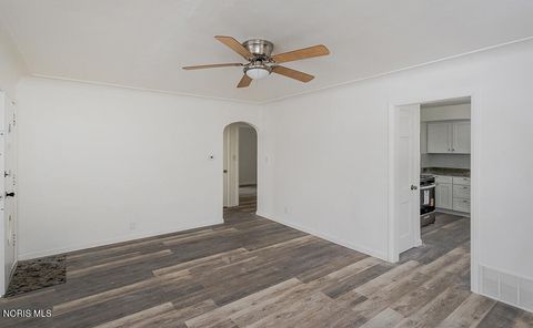 Tiny photo for 2846 Elsie Avenue, Toledo, OH 43613 (MLS # 10004244)