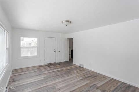 Tiny photo for 2846 Elsie Avenue, Toledo, OH 43613 (MLS # 10004244)