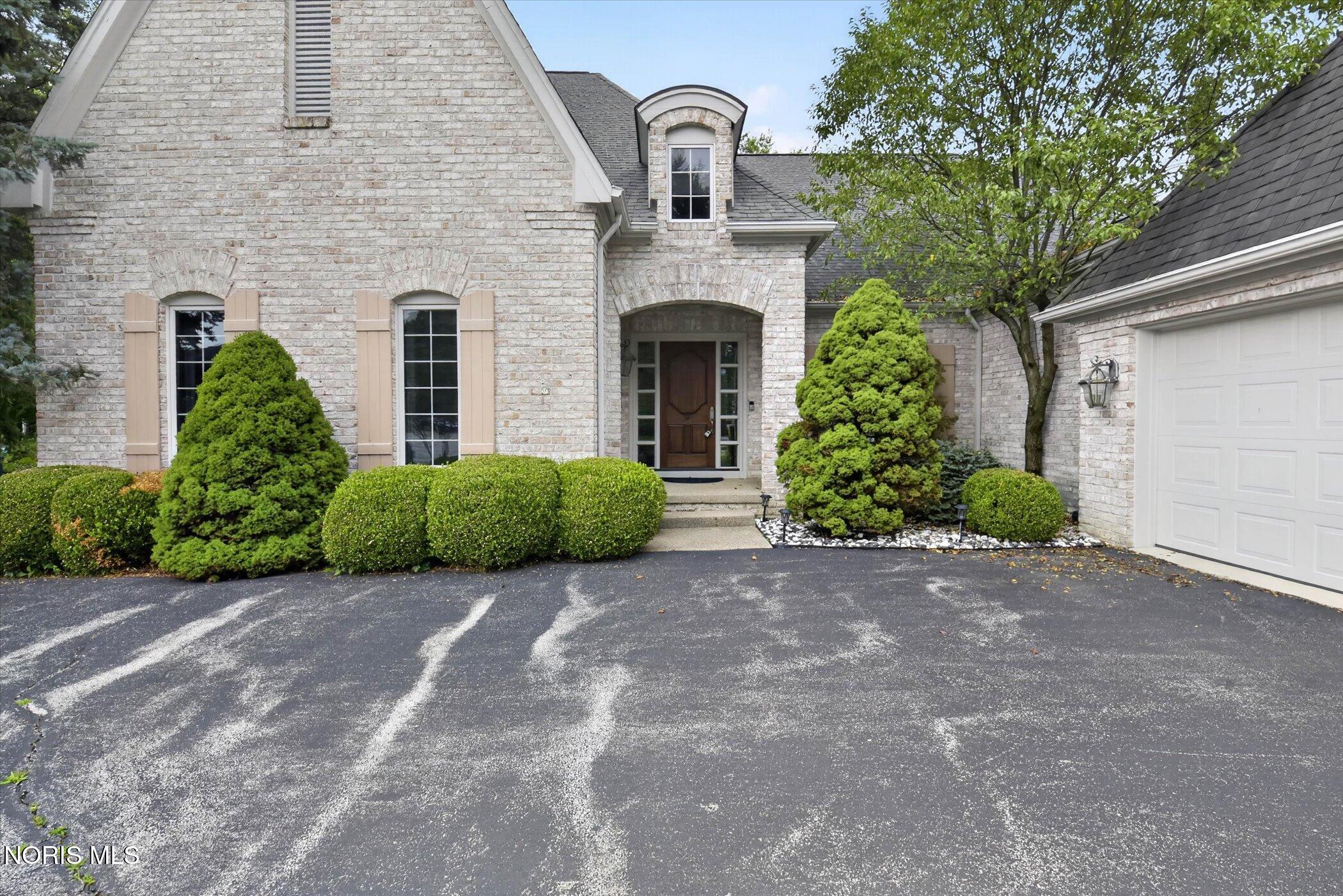 15 Stableside Road