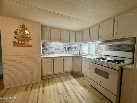 Tiny photo for 140 Rathbun Drive, Lakeside Marblehead, OH 43440 (MLS # 10012749)