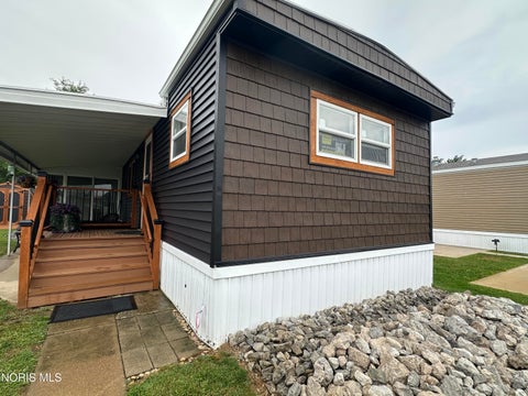 Tiny photo for 140 Rathbun Drive, Lakeside Marblehead, OH 43440 (MLS # 10012749)