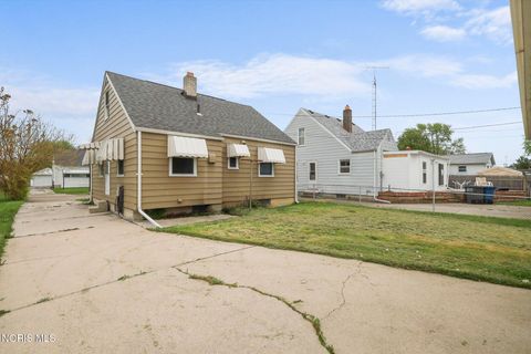 Tiny photo for 216 Summerdale Avenue, Toledo, OH 43605 (MLS # 10007168)