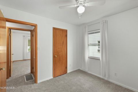 Tiny photo for 216 Summerdale Avenue, Toledo, OH 43605 (MLS # 10007168)