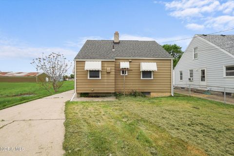 Tiny photo for 216 Summerdale Avenue, Toledo, OH 43605 (MLS # 10007168)