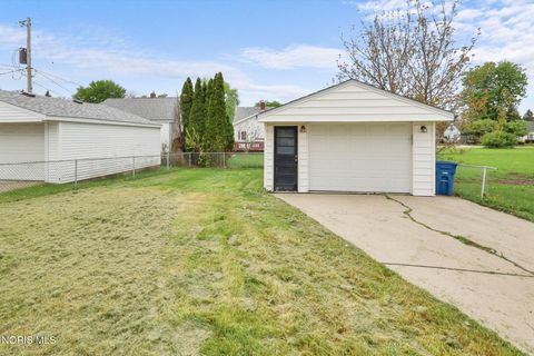 Tiny photo for 216 Summerdale Avenue, Toledo, OH 43605 (MLS # 10007168)