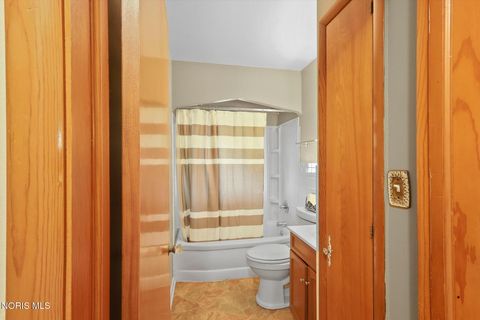 Tiny photo for 216 Summerdale Avenue, Toledo, OH 43605 (MLS # 10007168)